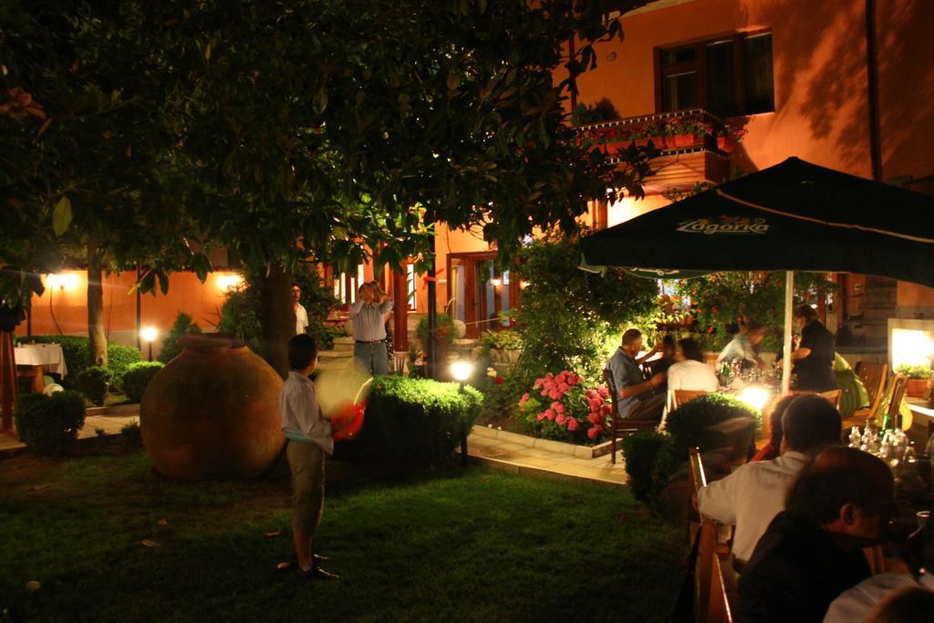 Anita Guest House & Relax Perushtitsa エクステリア 写真